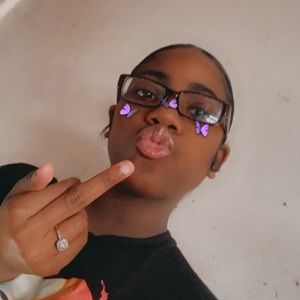 Meet your Posher, Siani